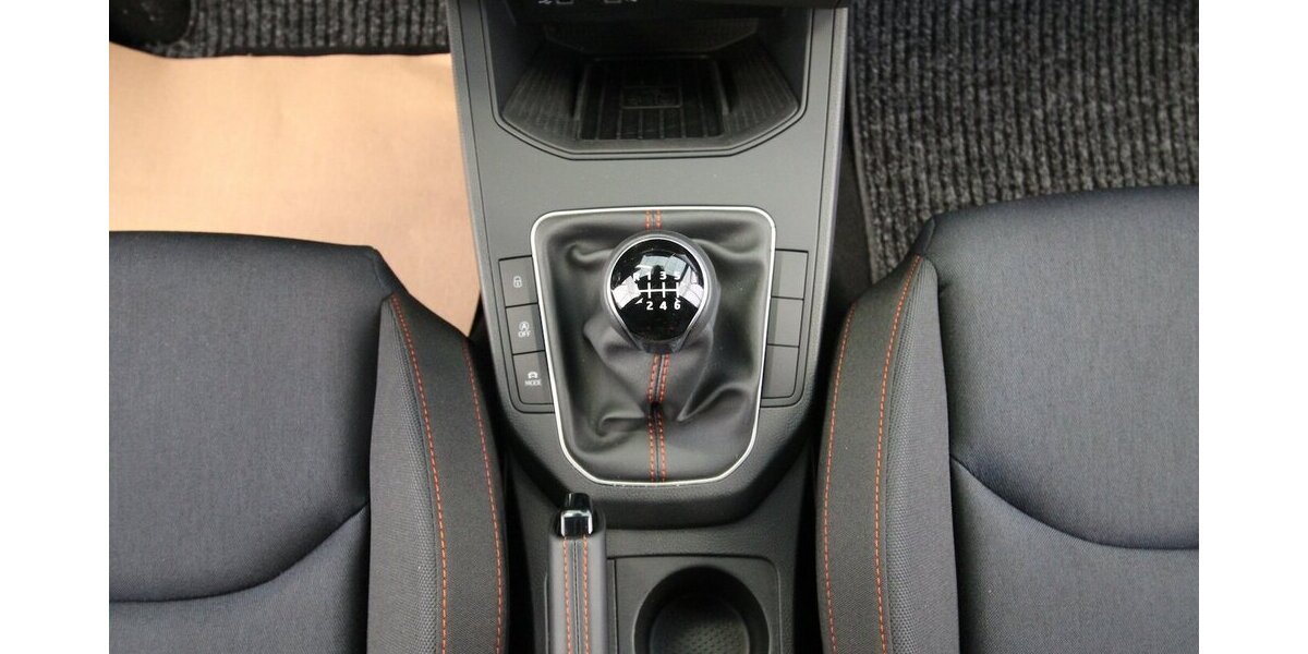 Seat Ibiza TSI OPF FR Sport NAVI+LED+WINTER-PAKET+ALU 11.471 km 18.890 &euro; Hagenow 19230