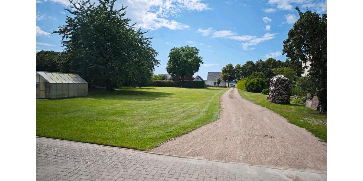 Reihenhaus Brüsewitz - 5 Zimmer, 175 m&sup2;, 350.000&euro; | Angebot:27146954