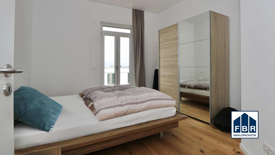 Dachgeschoßwohnung Schwerin Altstadt - 2 Zimmer, 71 m&sup2;, 880&euro; | Angebot:26449257