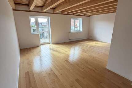 Wohnung Schwerin Schelfstadt - 4 Zimmer, 125 m&sup2;, 1.563&euro; | Angebot:27040587