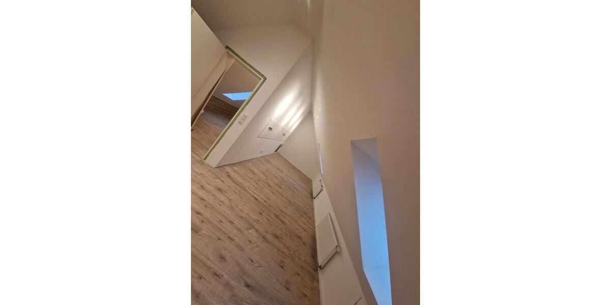 Bobitz Lichtdurchflutete & großzügige 70 m² DG-Wohnung mit Einbauküche, Stellplätzen & Haustieren willkommen – ruhig in DambeckBobitz 1 zimmer