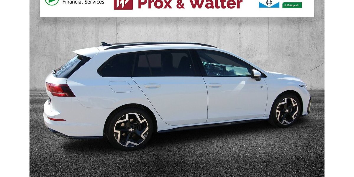 VW Golf VIII Variant 1.5 TSI R-Line LED+KAMERA+ACC 32.787 km 25.900 &euro; Hagenow 19230