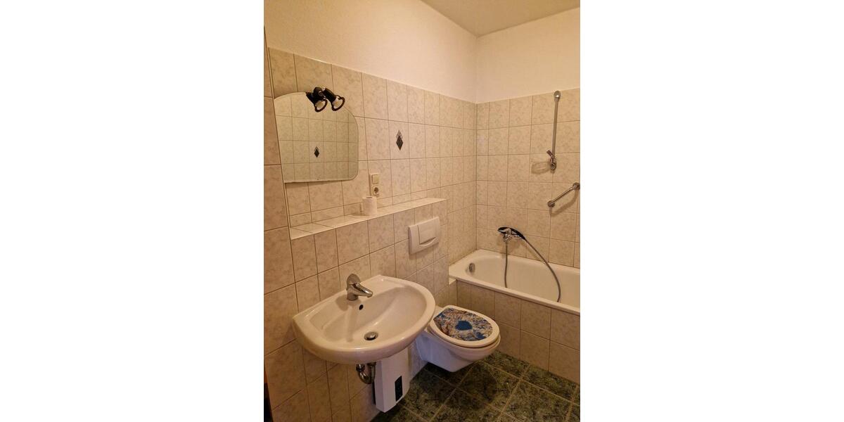 Dachgeschoßwohnung Schwerin Friedrichsthal - 2 Zimmer, 54 m&sup2;, 730&euro; | Angebot:26247923