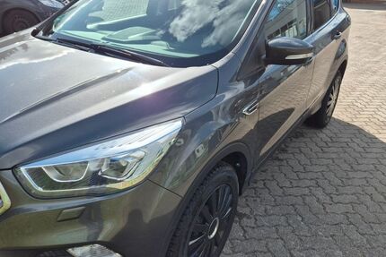 Ford Kuga 97.000 km 10.990 &euro; Warsow 19075