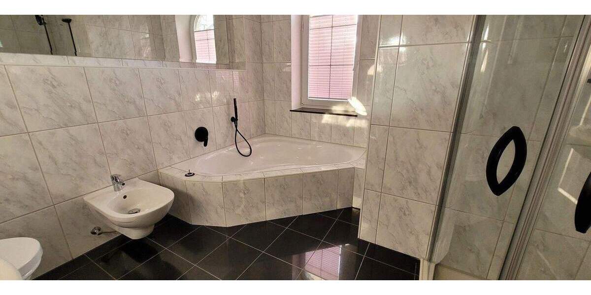 Grosszügiges Architektenhaus in reizvoller Lage von Schwerin 5 zimmer