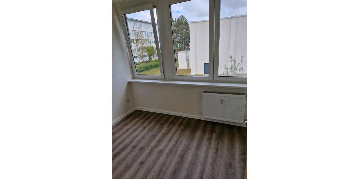 Etagenwohnung Schwerin Neumühle - 3 Zimmer, 76 m&sup2;, 850&euro; | Angebot:26199722