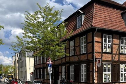 Garagen / Stellplätze Schwerin Altstadt - 80&euro; | Angebot:26695822