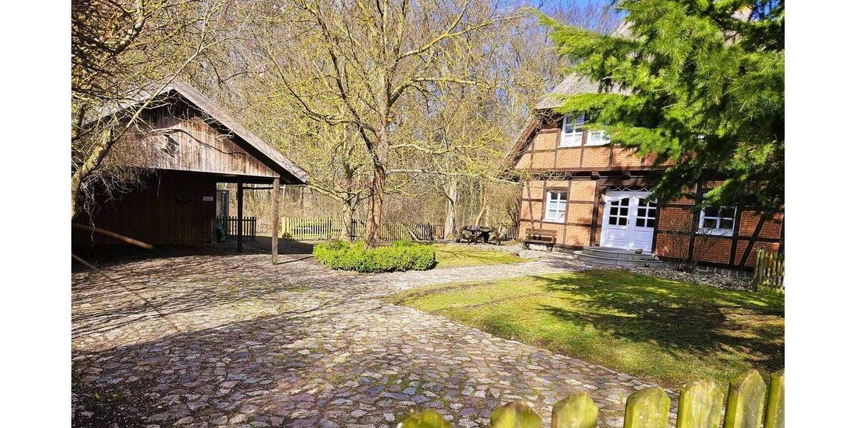 Einfamilienhaus Liessow Liessow - 8 Zimmer, 285 m&sup2;, 855.000&euro; | Angebot:25718929