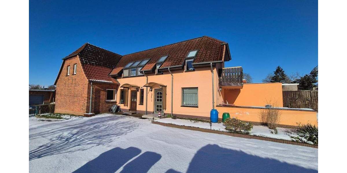Doppelhaushälfte Sternberg - 5 Zimmer, 137 m&sup2;, 239.000&euro; | Angebot:25209954