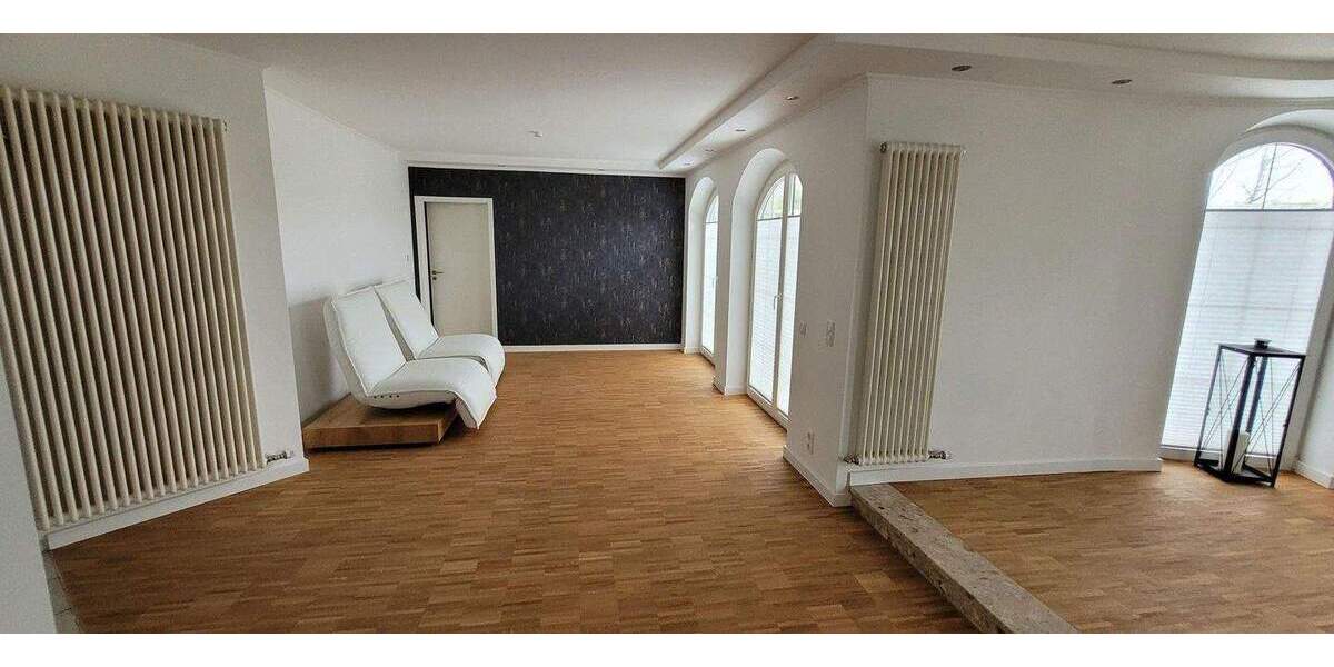 Grosszügiges Architektenhaus in reizvoller Lage von Schwerin 5 zimmer