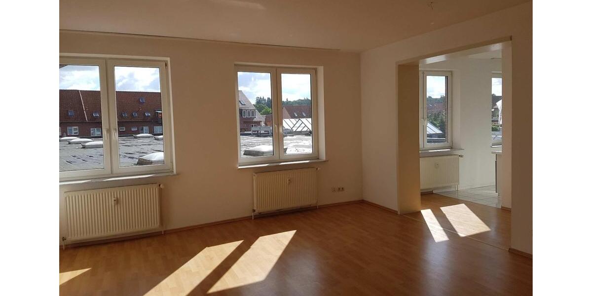 02-004 Schöne 3-Zimmer Wohnung im Stadtzentrum von Crivitz 3 zimmer