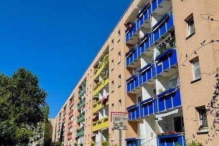 Wohnung Schwerin Mueßer Holz - 3 Zimmer, 57 m&sup2;, 360&euro; | Angebot:24596271