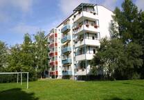 Große 3-Raum-Wohnung im 2. OG in der Plöner Str. 3