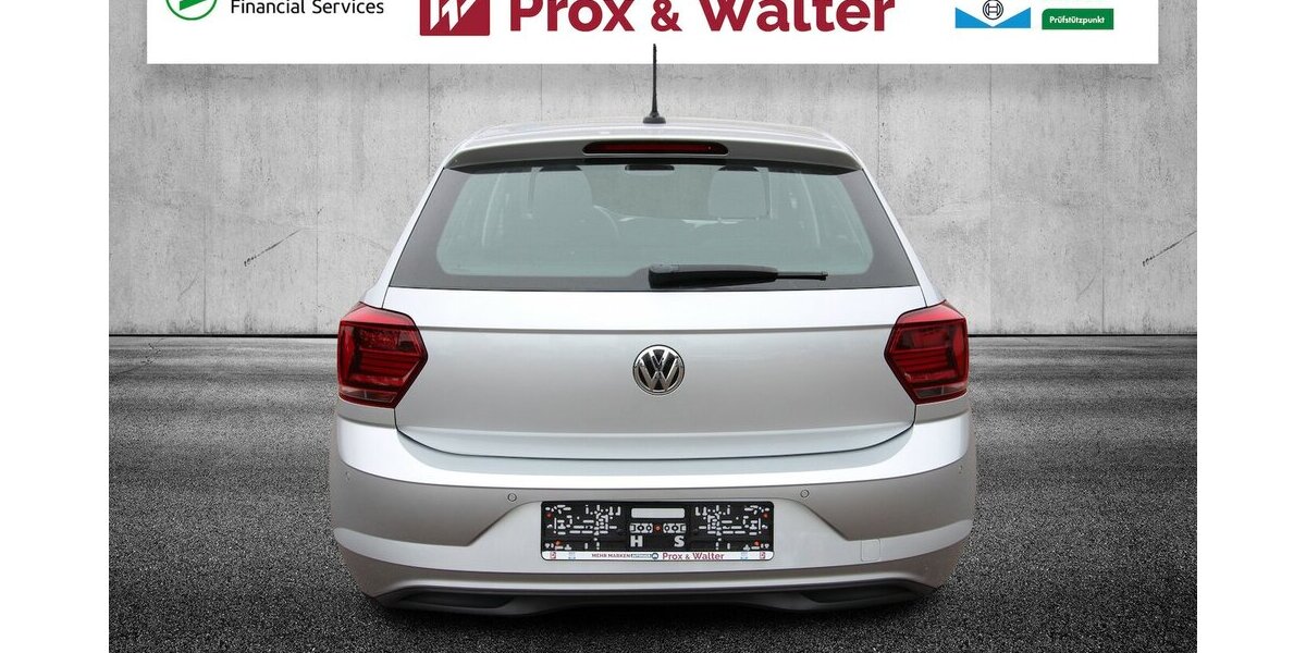 VW Polo VI Comfortline NAVI+WINTER-PAKET+TEMPOMAT 43.235 km 13.970 &euro; Hagenow 19230