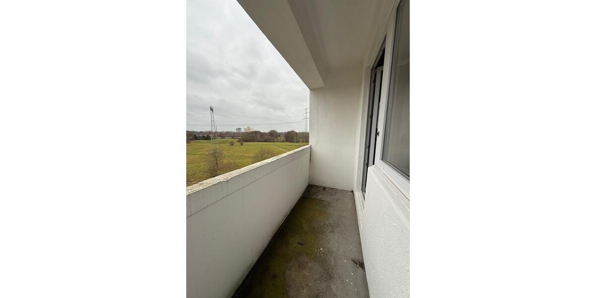 Helle 3-Zimmer-Wohnung mit Balkon in Schwerin 3 zimmer