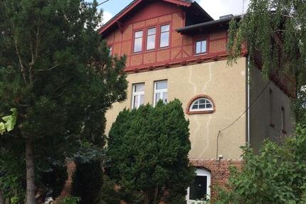 Haus Brüel - 12 Zimmer, 260 m&sup2;, 275.000&euro; | Angebot:27113883