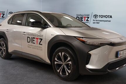 Toyota bZ4X 5.200 km 32.880 &euro; Wildau 15745