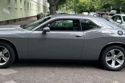 Dodge Challenger 45.000 km 31.000 &euro; Schönefeld 12529