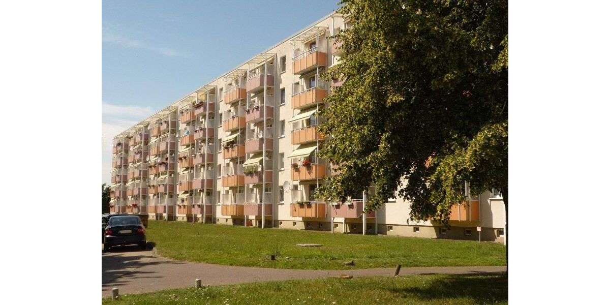 Etagenwohnung Schwerin Lankow - 4 Zimmer, 65 m&sup2;, 452&euro; | Angebot:25370586
