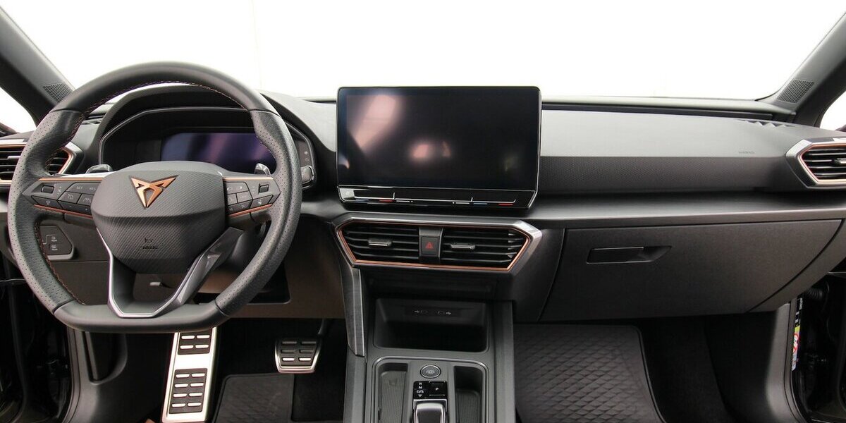 Cupra Leon Sportstourer e-HYBRID 6-DSG NAVI+LED+KAMERA 14.022 km 27.990 &euro; Hagenow 19230
