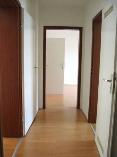 Etagenwohnung Schwerin Feldstadt - 3 Zimmer, 67 m&sup2;, 670&euro; | Angebot:26499224