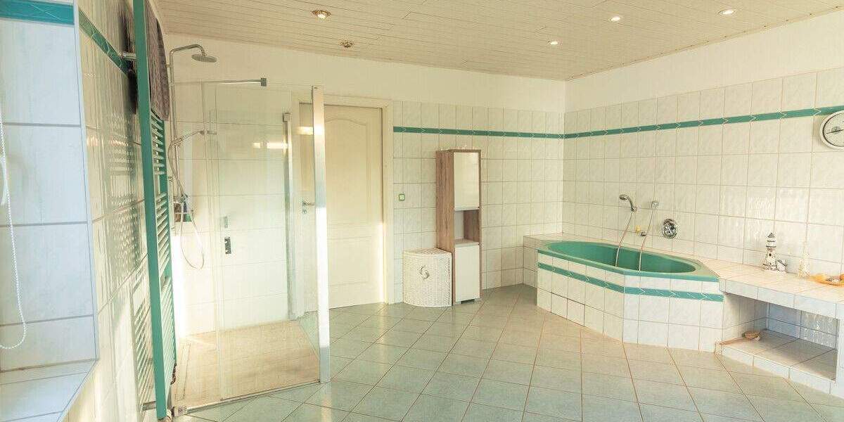 Einfamilienhaus Schwerin Friedrichsthal - 6 Zimmer, 185 m&sup2;, 359.000&euro; | Angebot:25733801
