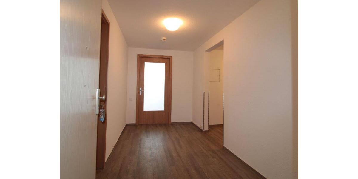 Etagenwohnung Schwerin Gartenstadt - 3 Zimmer, 98 m&sup2;, 678&euro; | Angebot:25900458