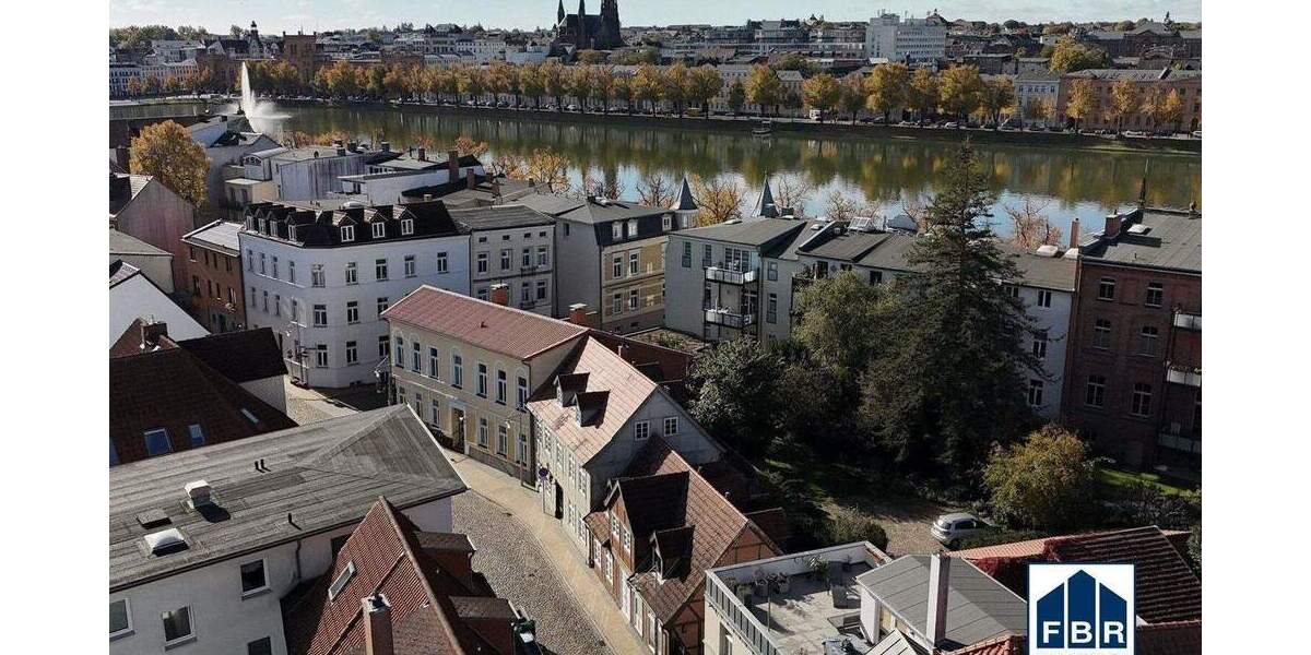 Denkmalgeschütztes Fachwerkensemble in Toplage der Schelfstadt 1 zimmer