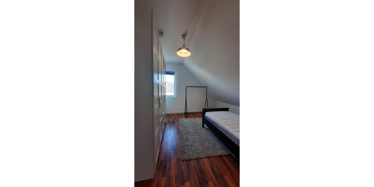 Dachgeschoßwohnung Wismar Altstadt - 4 Zimmer, 129 m&sup2;, 1.050&euro; | Angebot:26346386