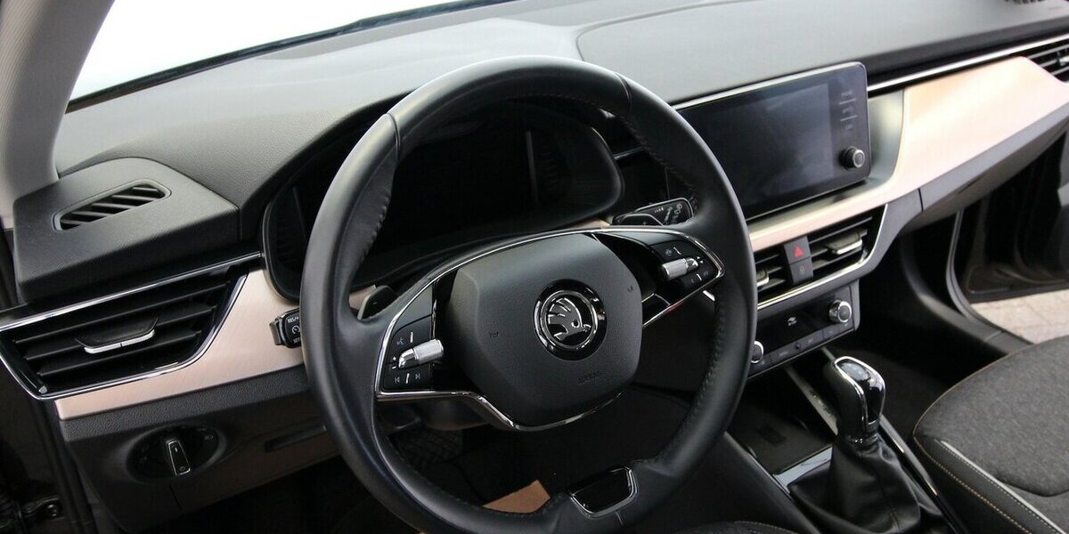 Skoda Scala 1.5 TSI 7-DSG Style Plus LED+KAMERA+AHK 57.189 km 21.500 &euro; Hagenow 19230