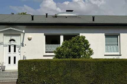 Haus zum Mieten in Dorf Mecklenburg 665 € 73.84 m²
