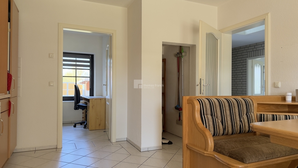 Gewachsenes Zuhause – Eigenes Haus, eigener Garten, eigener Teich mit Garage + Feuer im Wohnzimmer - Einfamilienhaus Schwerin Wüstmark | Angebot:25638280