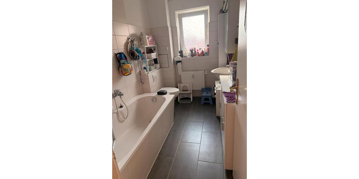 Etagenwohnung Schwerin Altstadt - 4 Zimmer, 106 m&sup2;, 1.000&euro; | Angebot:26637150