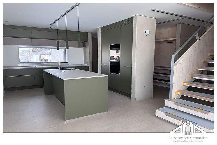 Doppelhaushälfte Wismar Wendorf - 5 Zimmer, 160 m&sup2;, 2.400&euro; | Angebot:24040572