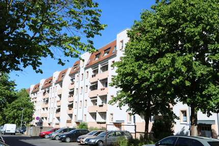 Wohnung zum Mieten in Schwerin 466 € 71.64 m² 4 zimmer