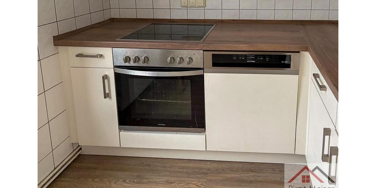 Etagenwohnung Schwerin - 4 Zimmer, 82 m&sup2;, 779&euro; | Angebot:25120814