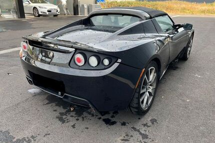 Tesla Roadster