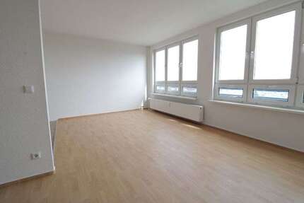 Wohnung Schwerin Großer Dreesch - 2 Zimmer, 63 m&sup2;, 429&euro; | Angebot:26686507