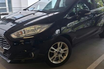 Ford Fiesta 118.700 km 5.700 &euro; Dorf Mecklenburg 23972