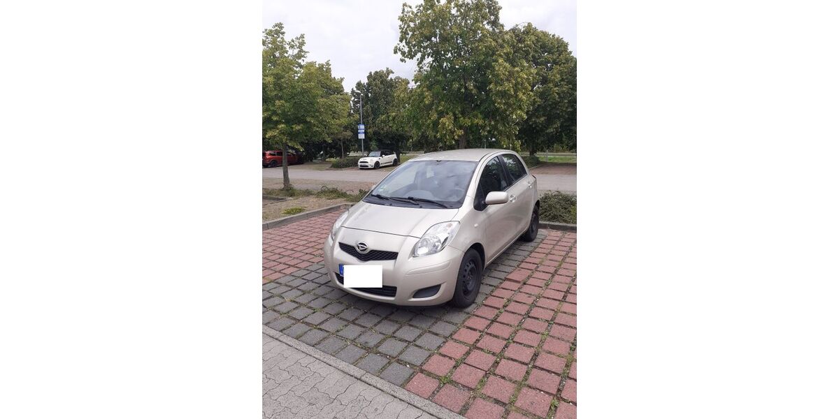 Daihatsu Charade 138.000 km 2.600 &euro; Schwerin 19063