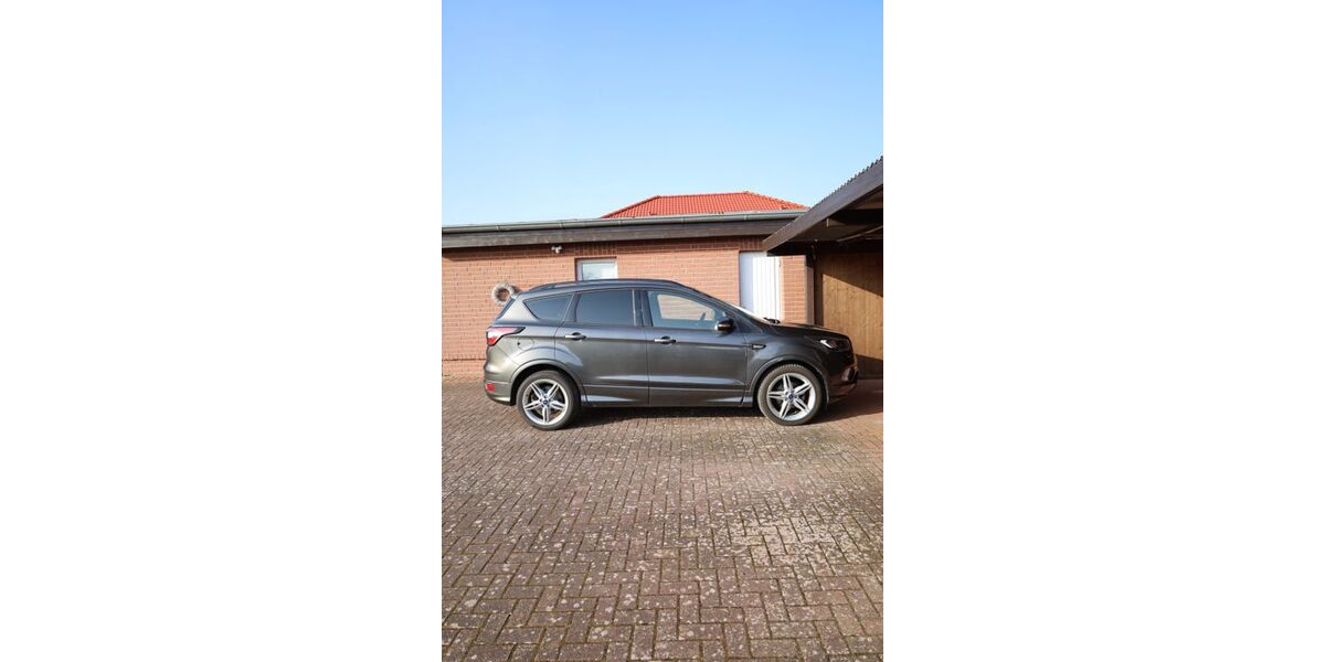 Ford Kuga 45.657 km 15.000 &euro; Pinnow 19065