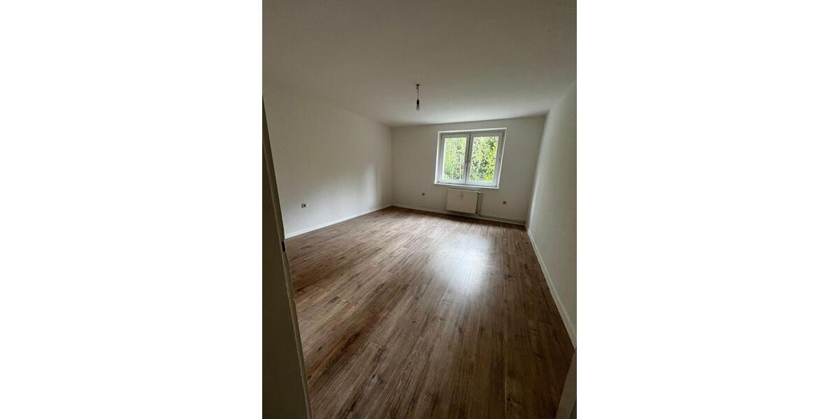 Etagenwohnung Lewitzrand - 4 Zimmer, 68 m&sup2;, 399&euro; | Angebot:26710069