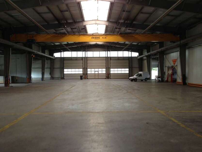 Halle in Neustadt-Glewe 11.000 € 2000 m²