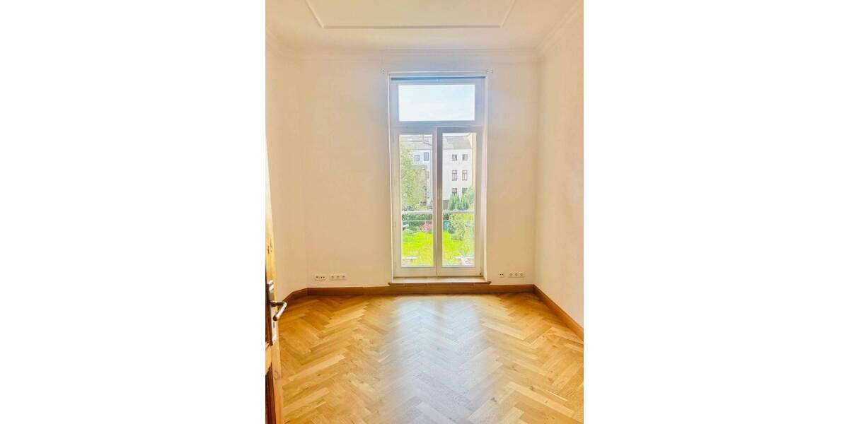 Etagenwohnung Schwerin Paulsstadt - 5 Zimmer, 177 m&sup2;, 2.130&euro; | Angebot:26499226