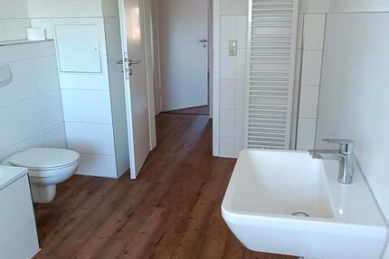 Wohnung Schwerin - 3 Zimmer, 82 m&sup2;, 820&euro; | Angebot:25538361