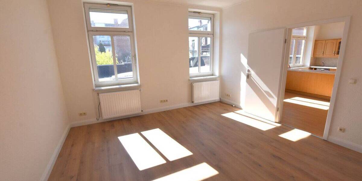 Etagenwohnung Schwerin Weststadt - 3 Zimmer, 84 m&sup2;, 650&euro; | Angebot:26556126