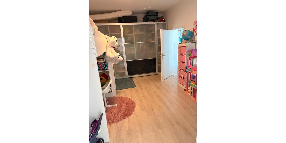 Etagenwohnung Schwerin Altstadt - 4 Zimmer, 106 m&sup2;, 1.000&euro; | Angebot:26637150
