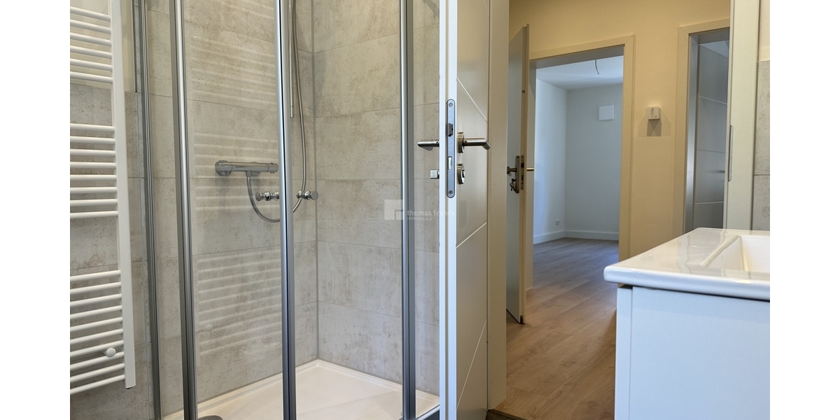Moderne 4-Zimmer-Wohnung am Ziegelinnensee mit hochwertiger Ausstattung und innovativer Technik - Etagenwohnung Schwerin Lewenberg | Angebot:26846150