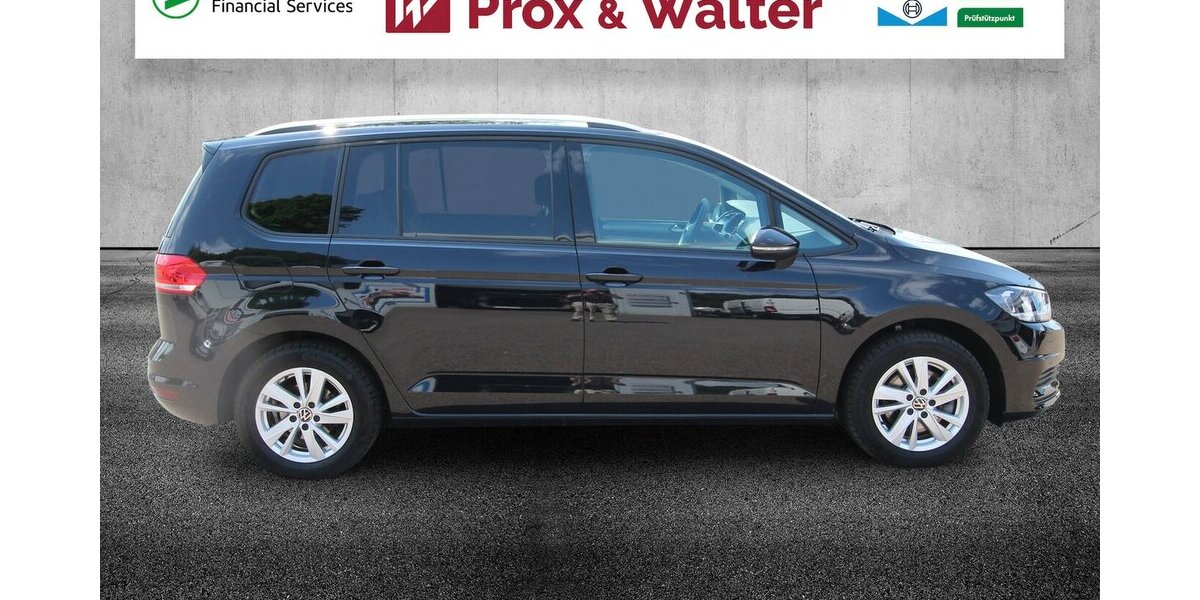 VW Touran 1.5 TSI 7-DSG Comfortline 7-SITZ+NAVI+AHK 25.069 km 32.790 &euro; Hagenow 19230