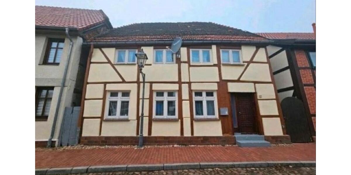 Mehrfamilienhaus, Wohnhaus Neustadt-Glewe Glewe - 4 Zimmer, 254 m&sup2;, 74.000&euro; | Angebot:26149611